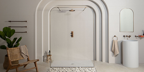 EauZone’s frameless design and thick safety glass convey architectural quality.